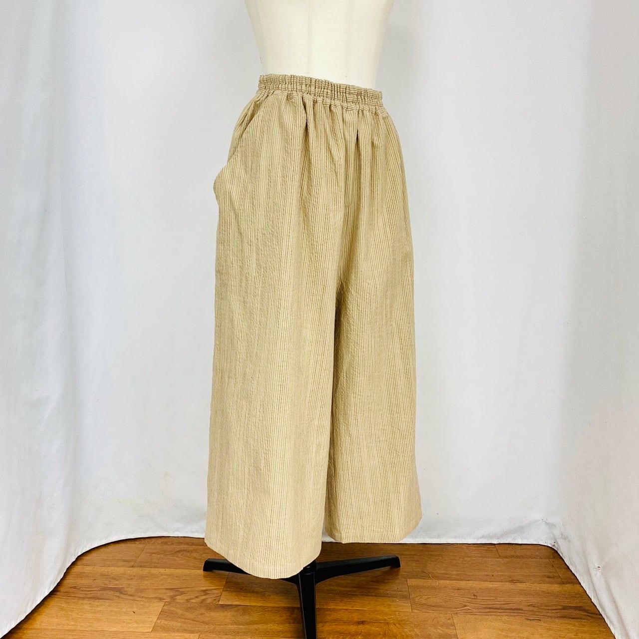 245010 ストレスフリーワイドパンツ(短丈)2カラー 遠州織り 逆スラブストライプ うすで