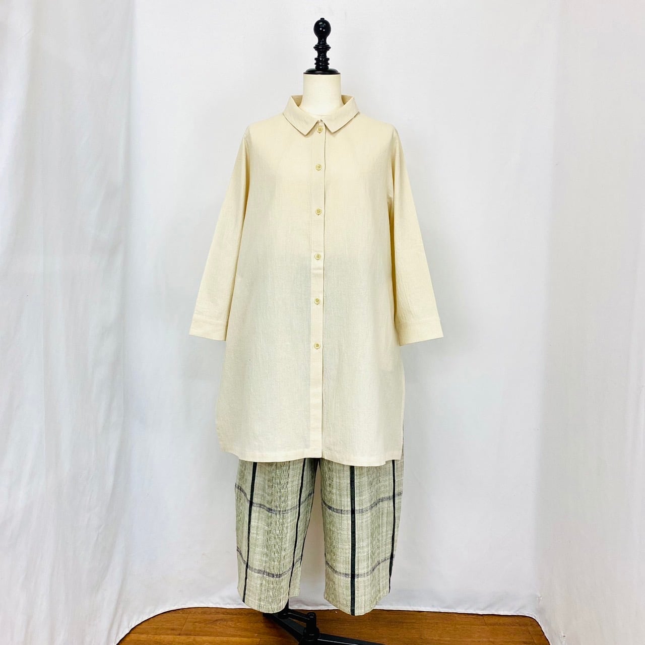 243040 ダーツAラインブラウス 2カラー 遠州織り 綿シルク楊柳