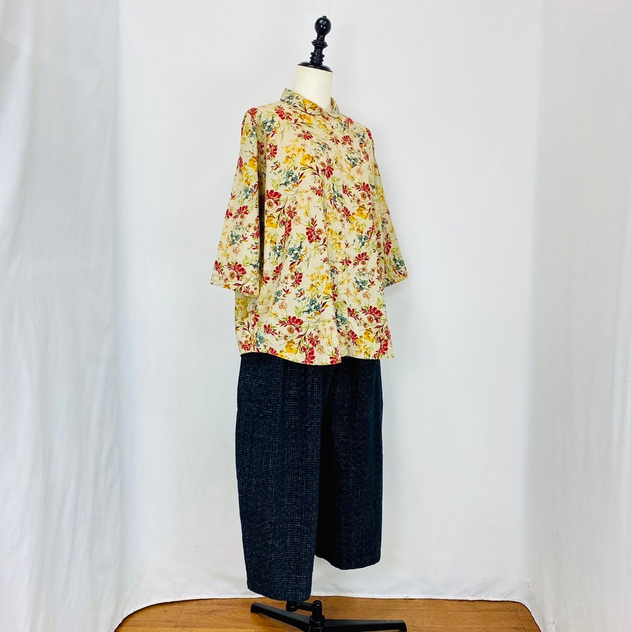 SU1910 丸襟ゆったりブラウス 3カラー 多色プリント花柄 綿麻