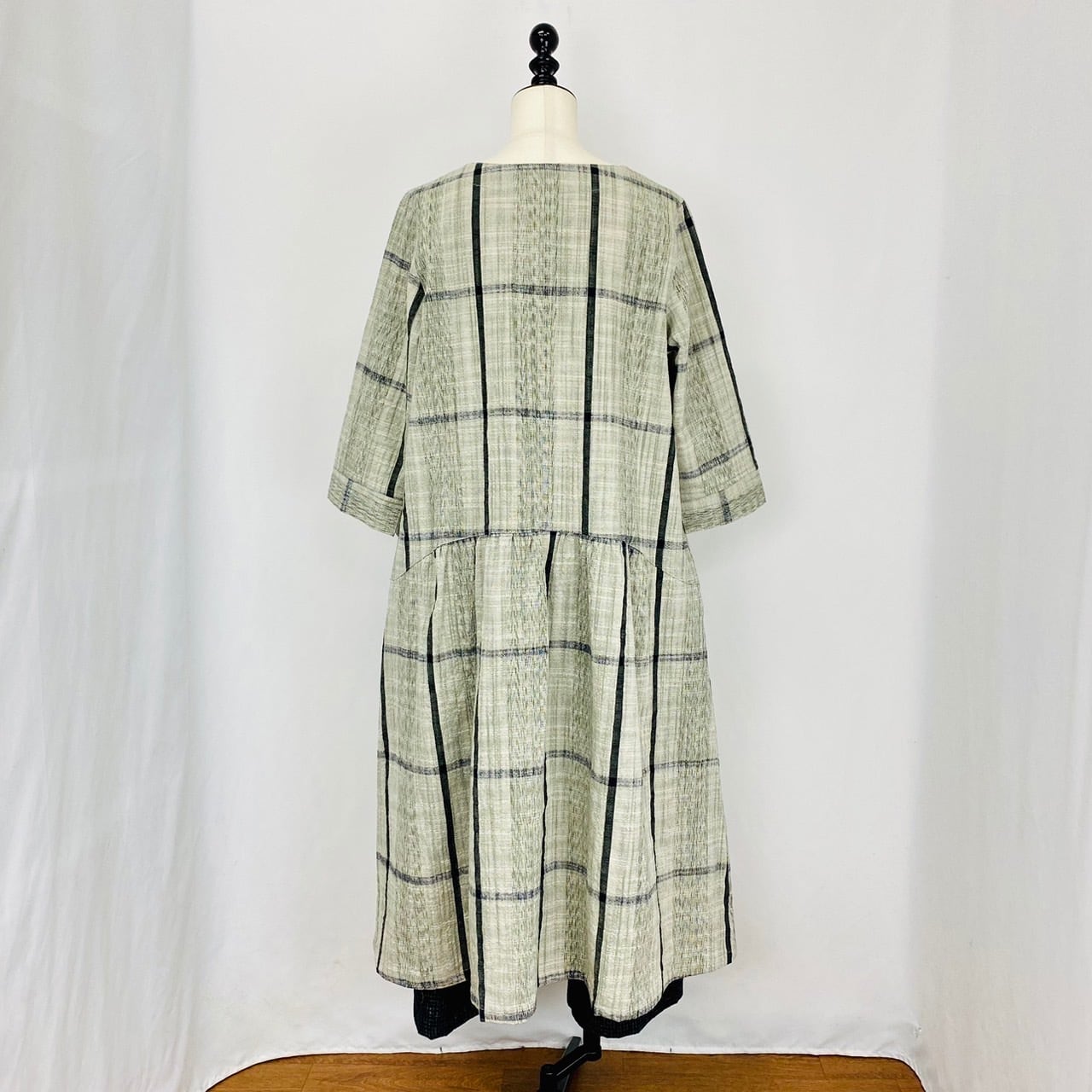 【再販】232041 ローウエスト切替ギャザーワンピース 2カラー 遠州織り 逆スラブ絣格子