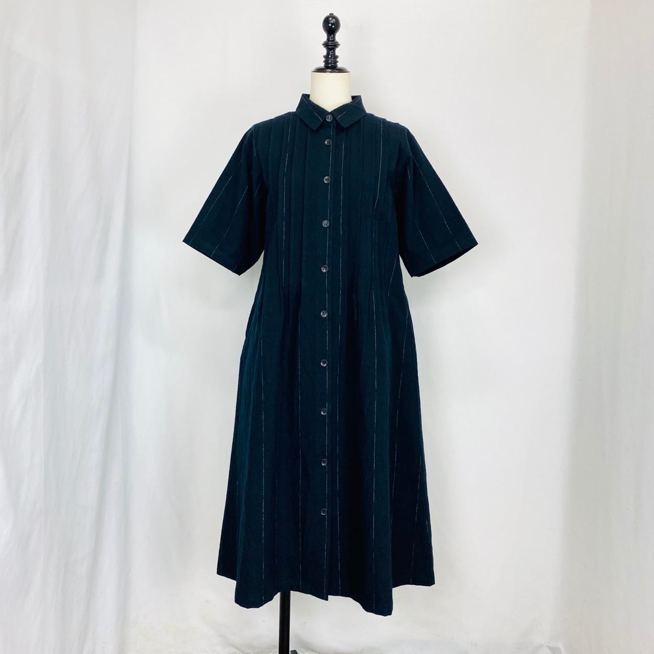 252071 ピンタックのワンピース 半袖 3カラー 遠州織物 厚手ストライプ