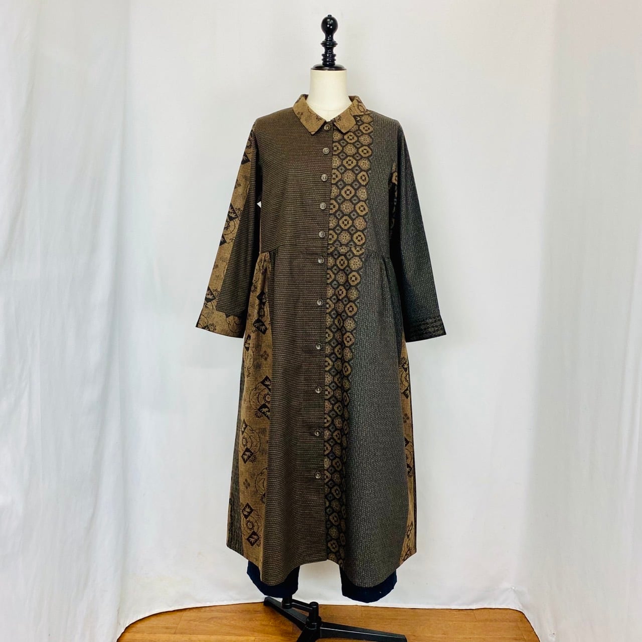 92053 前開きウエストギャザーワンピース 2カラー 安曇野染絣 大島柄