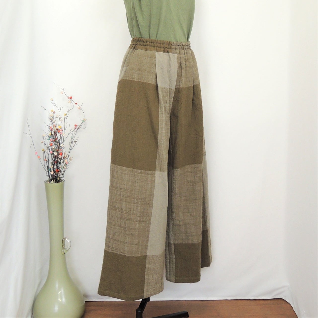 215051 楽々ワイドパンツ 長丈 3カラー 遠州織物 逆スラブ大格子カーキ