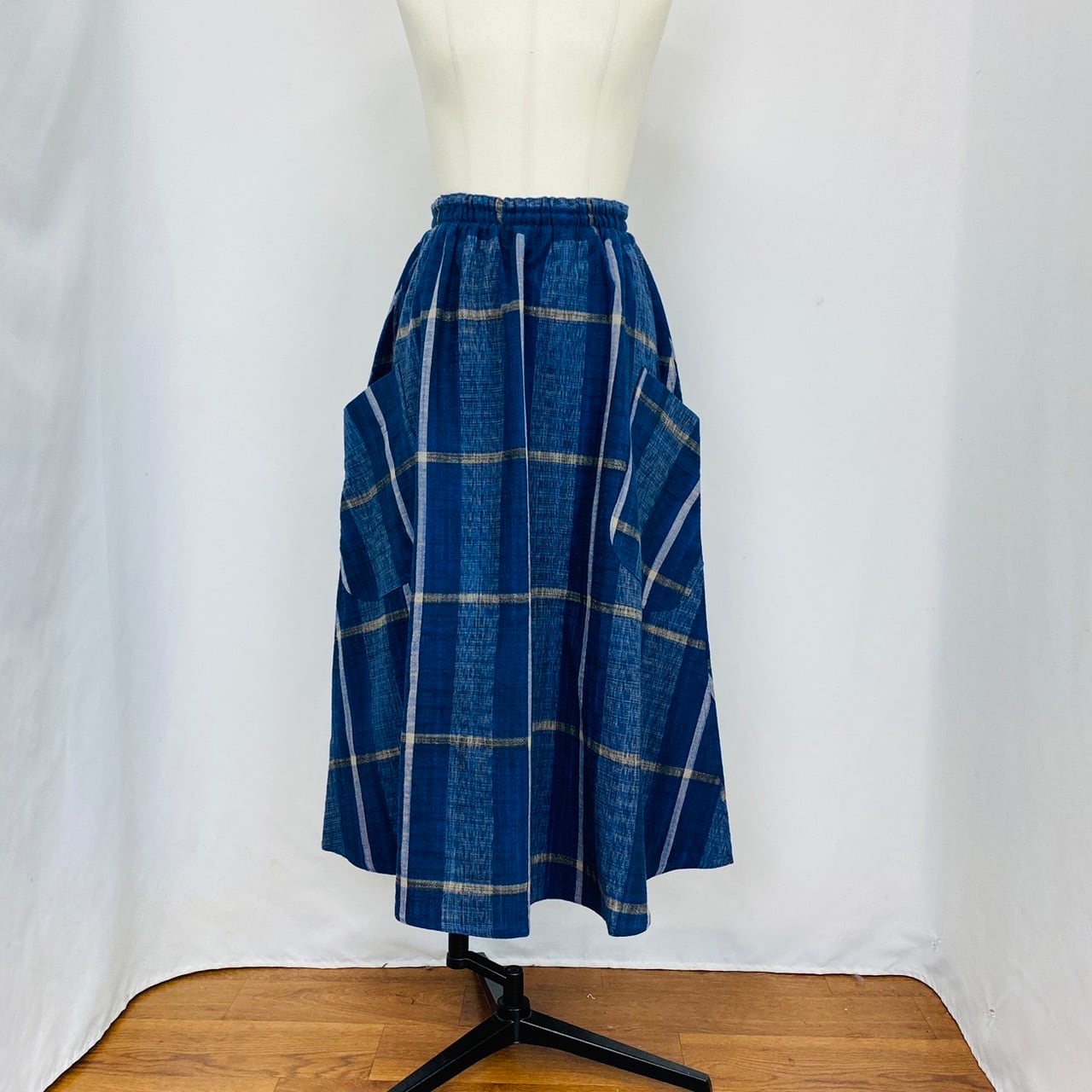 245021 大きなポッケのフレアースカート 2カラー 遠州織物 逆スラブ絣格子