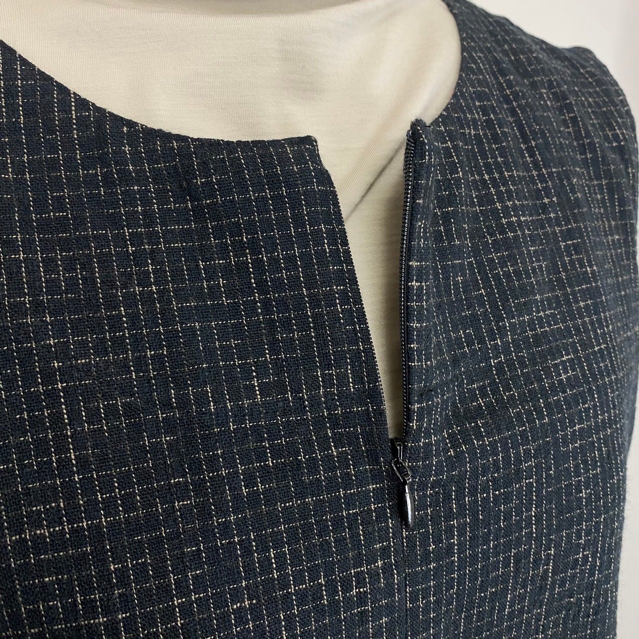 252041 前ファスナーのノースリーブワンピース 2カラー 遠州織物 たてよこ絣