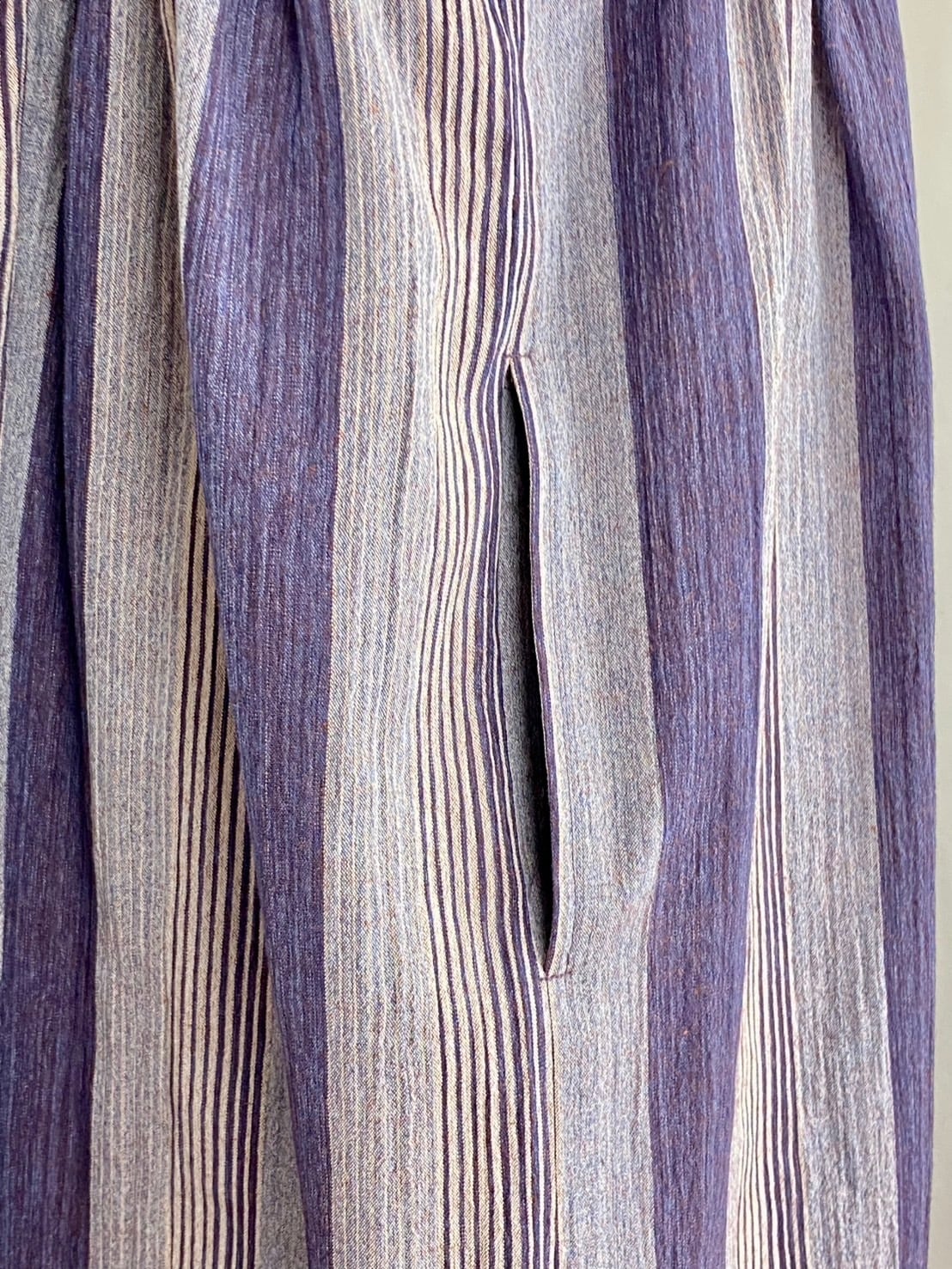 246019-1 ウエストギャザージャンパースカート パープル系 亀田縞
