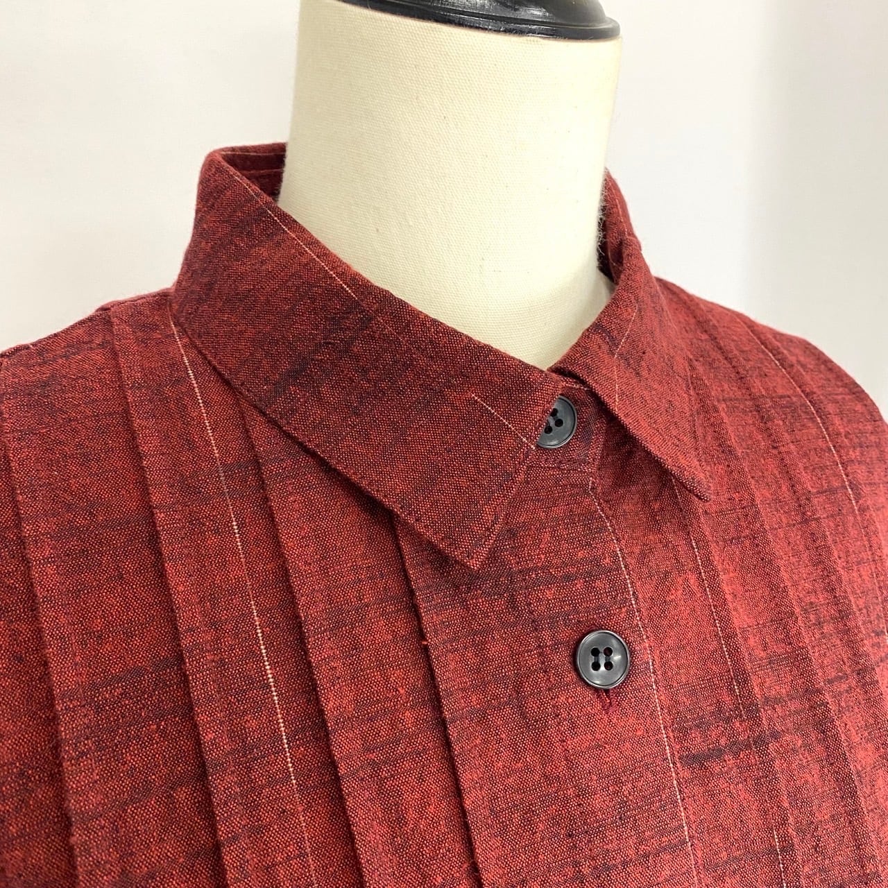 252071 ピンタックのワンピース 半袖 3カラー 遠州織物 厚手ストライプ