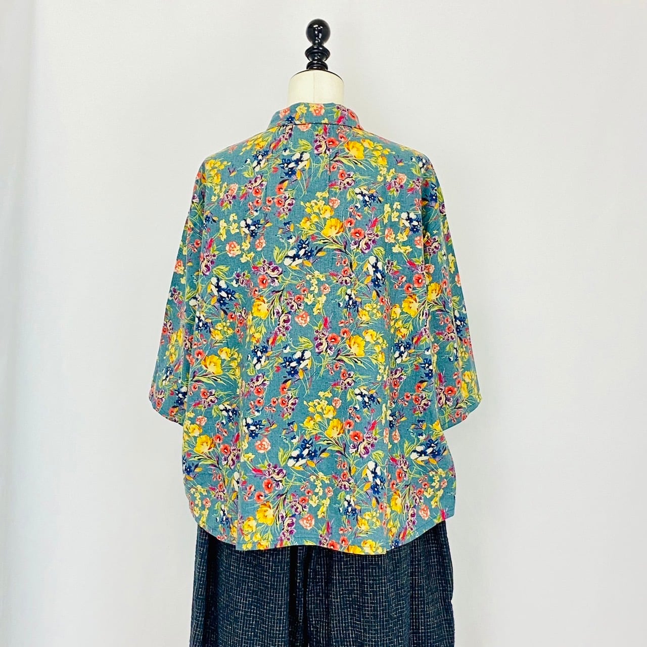 SU1910 丸襟ゆったりブラウス 3カラー 多色プリント花柄 綿麻