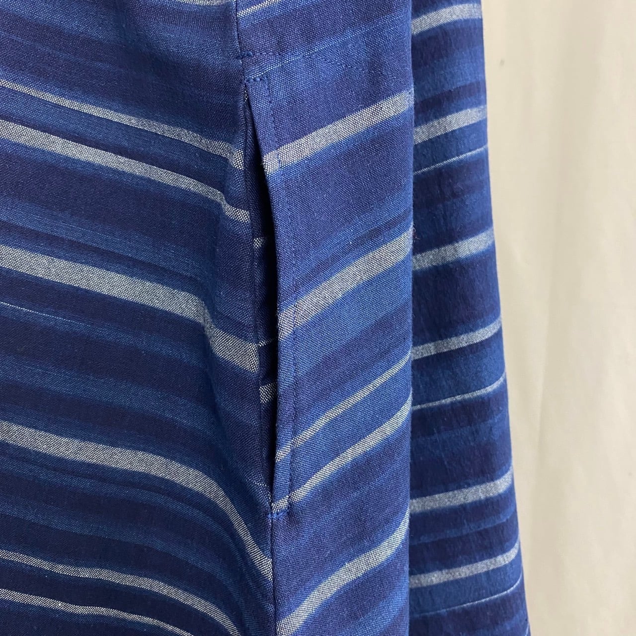 232056 ロングフレアーワンピース 遠州藍染め織 よこ絣