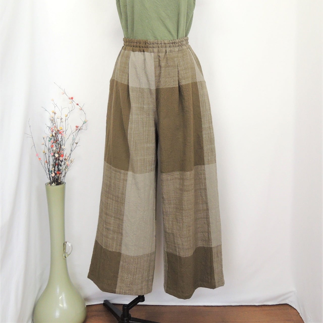 215051 楽々ワイドパンツ 長丈 3カラー 遠州織物 逆スラブ大格子カーキ