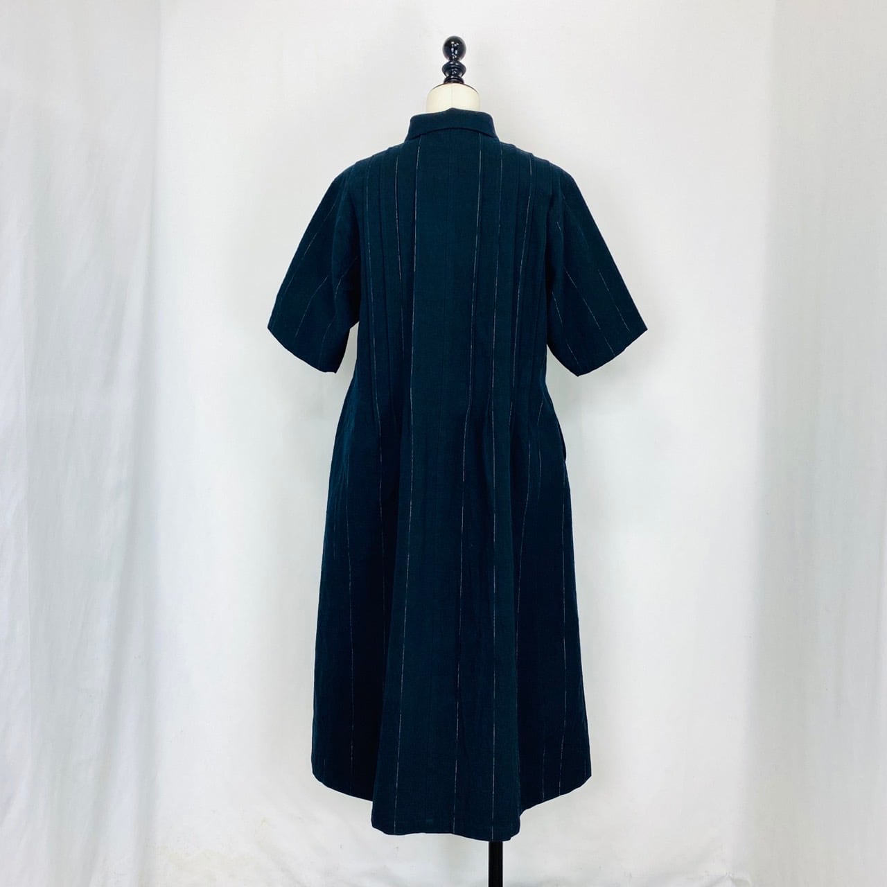 252071 ピンタックのワンピース 半袖 3カラー 遠州織物 厚手ストライプ
