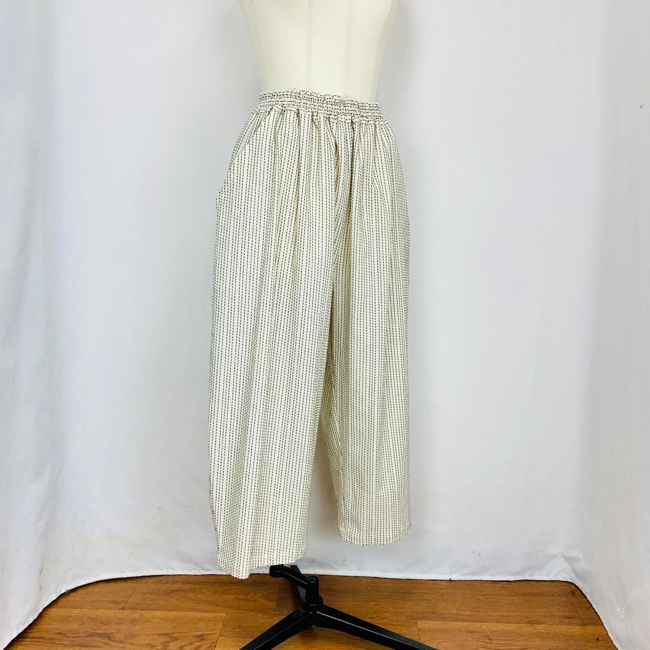 235043 ストレスフリーパンツ ショート丈 2カラー 安曇野木綿 刺し子