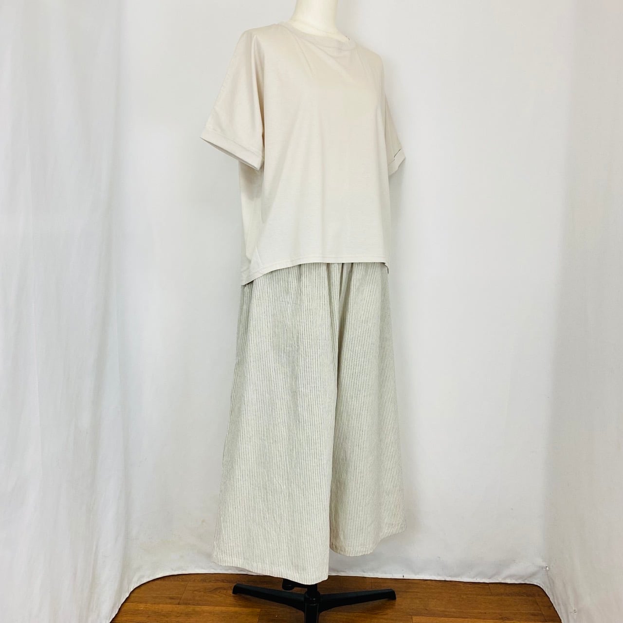 245018 ストレスフリーワイドパンツ 2カラー 綿麻先染めストライプ