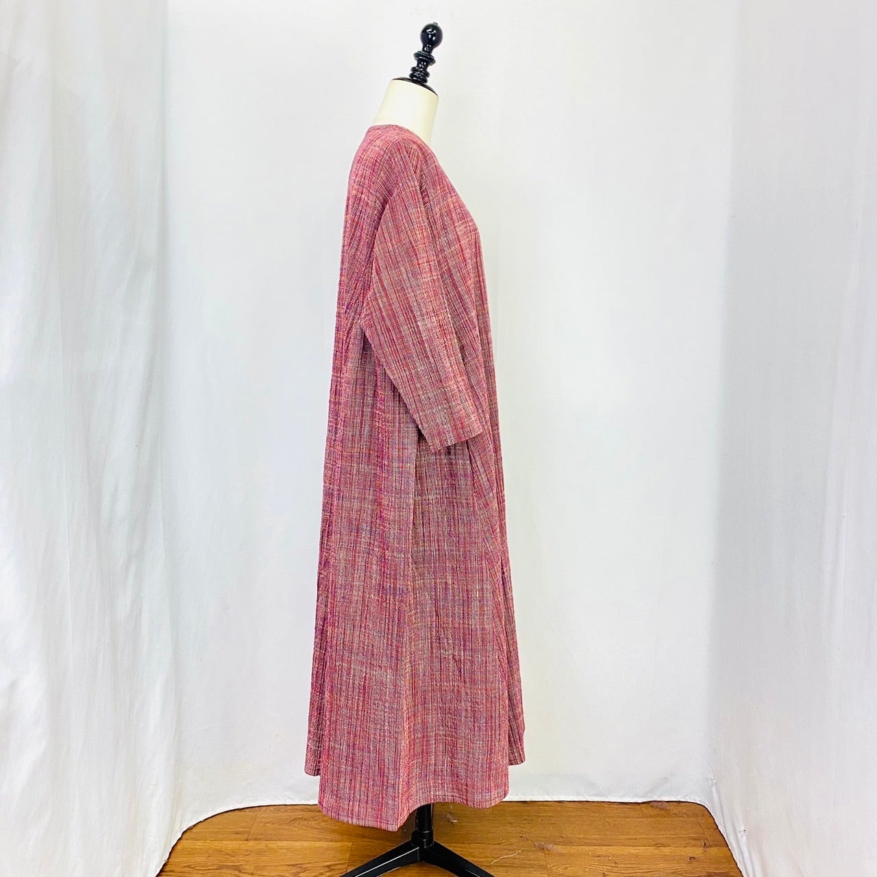 【再販】242011 サイドギャザーワンピース 2カラー 遠州織り 逆スラブ 薄手