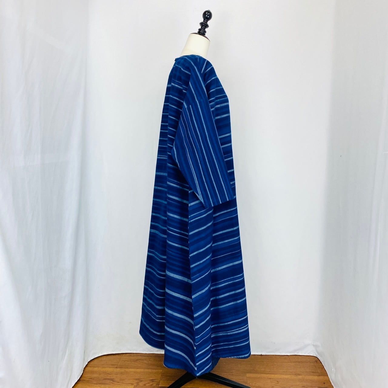 232056 ロングフレアーワンピース 遠州藍染め織 よこ絣