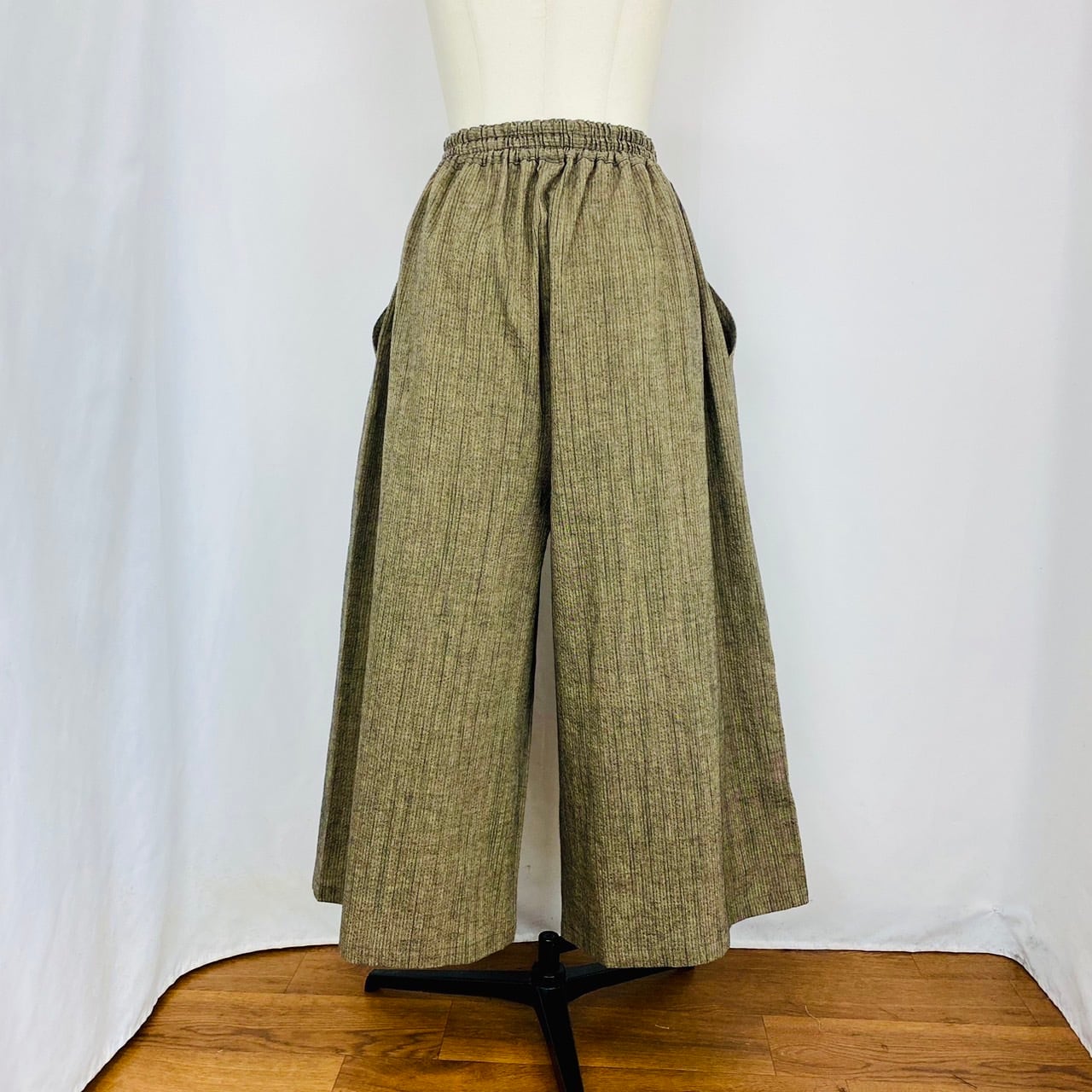 245010 ストレスフリーワイドパンツ(短丈)2カラー 遠州織り 逆スラブストライプ うすで