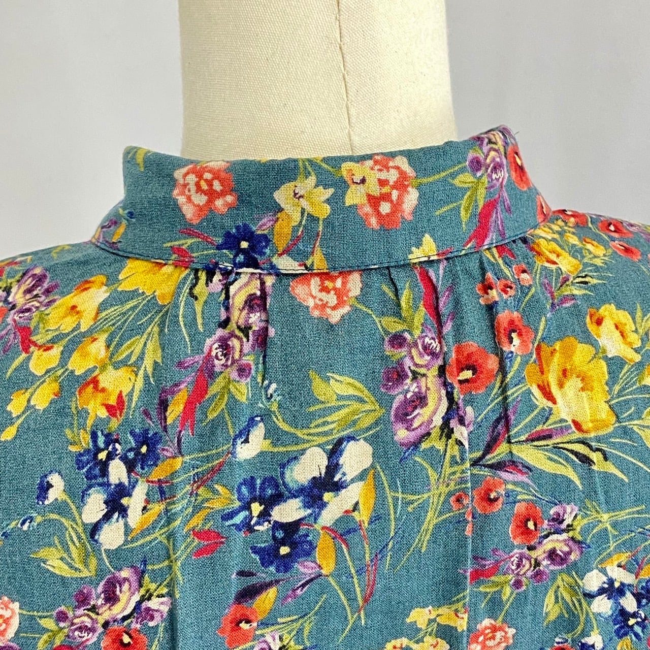 SU1910 丸襟ゆったりブラウス 3カラー 多色プリント花柄 綿麻