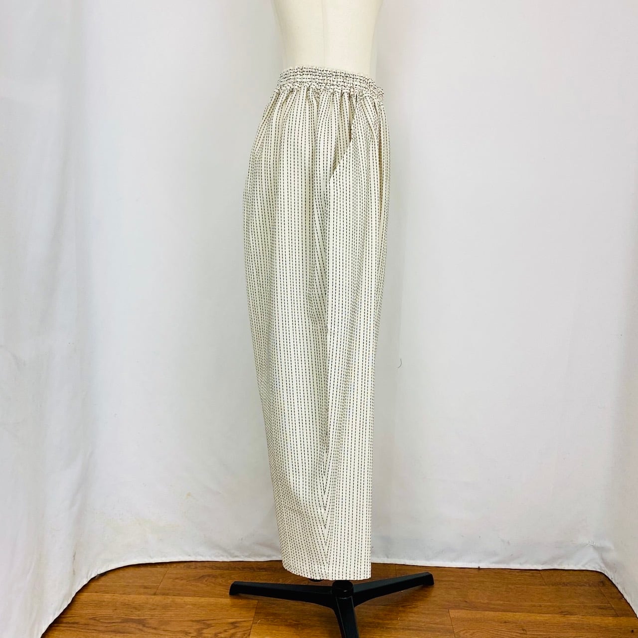 235043 ストレスフリーパンツ ショート丈 2カラー 安曇野木綿 刺し子