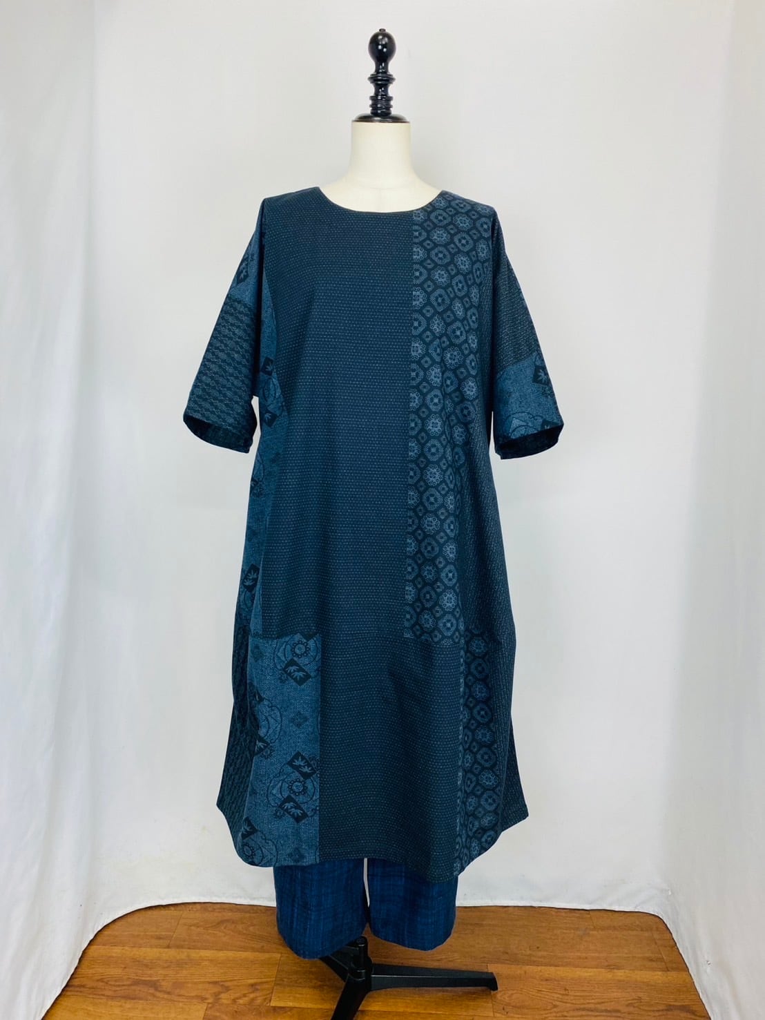 232013 切替えビッグワンピース(後ろ開き) 2カラー 安曇野染め絣 大島柄