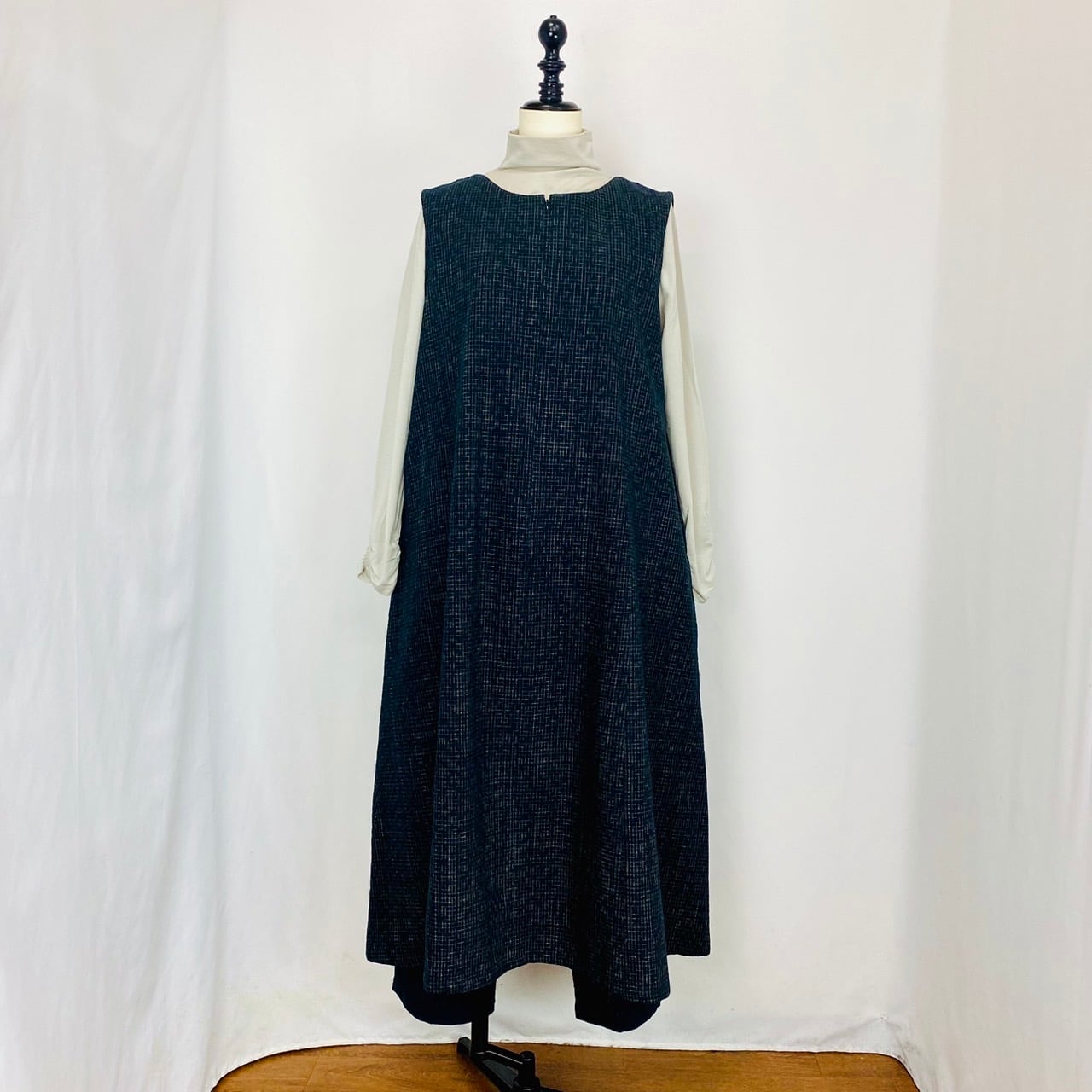 252041 前ファスナーのノースリーブワンピース 2カラー 遠州織物 たてよこ絣