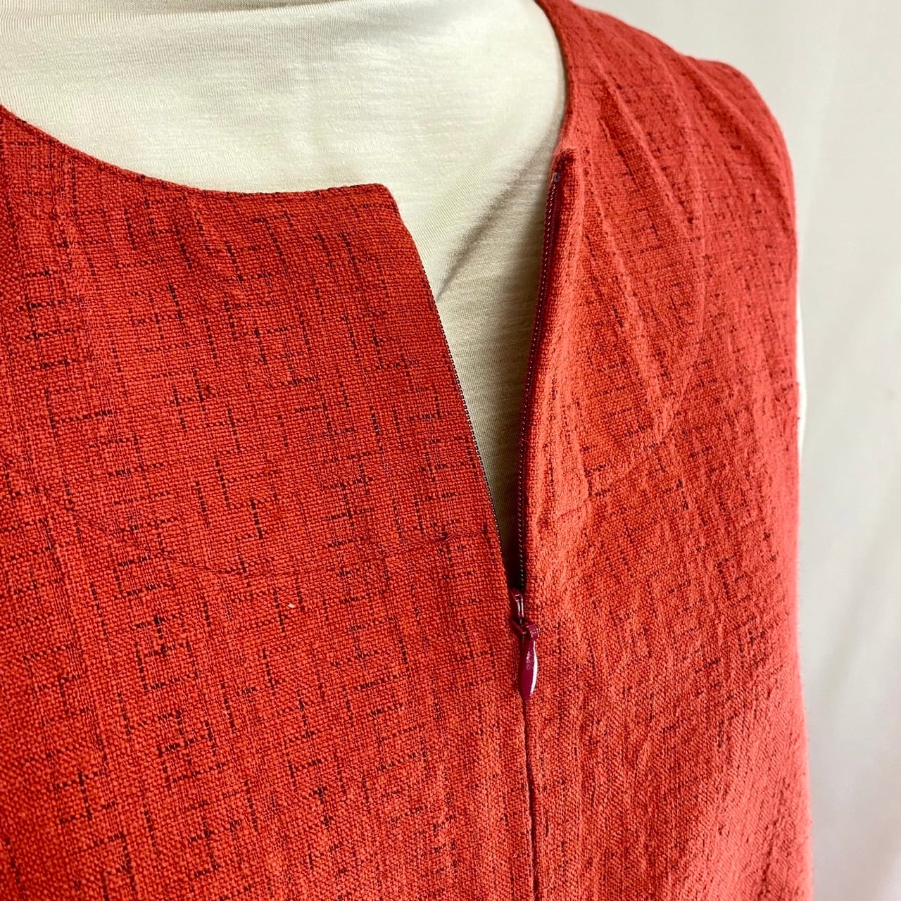 252041　前ファスナーのノースリーブワンピース　2カラー　遠州織物　たてよこ絣