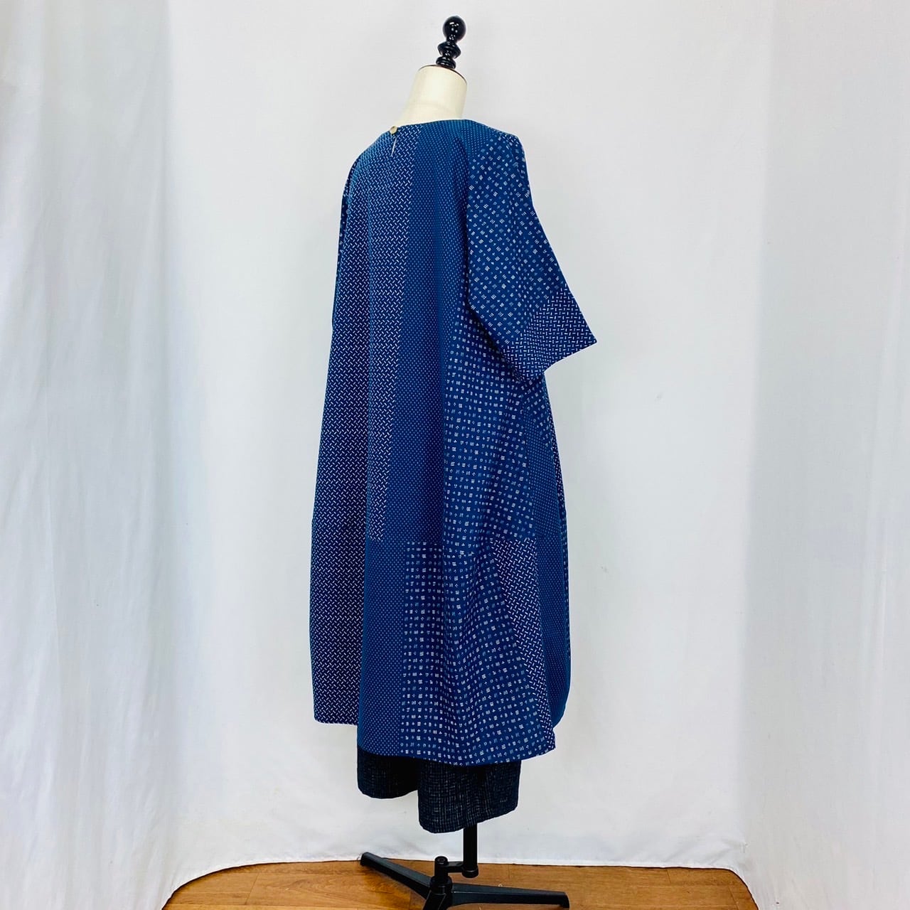 2320133   切替えビッグワンピース　2カラー　安曇野染絣　タテボーダー