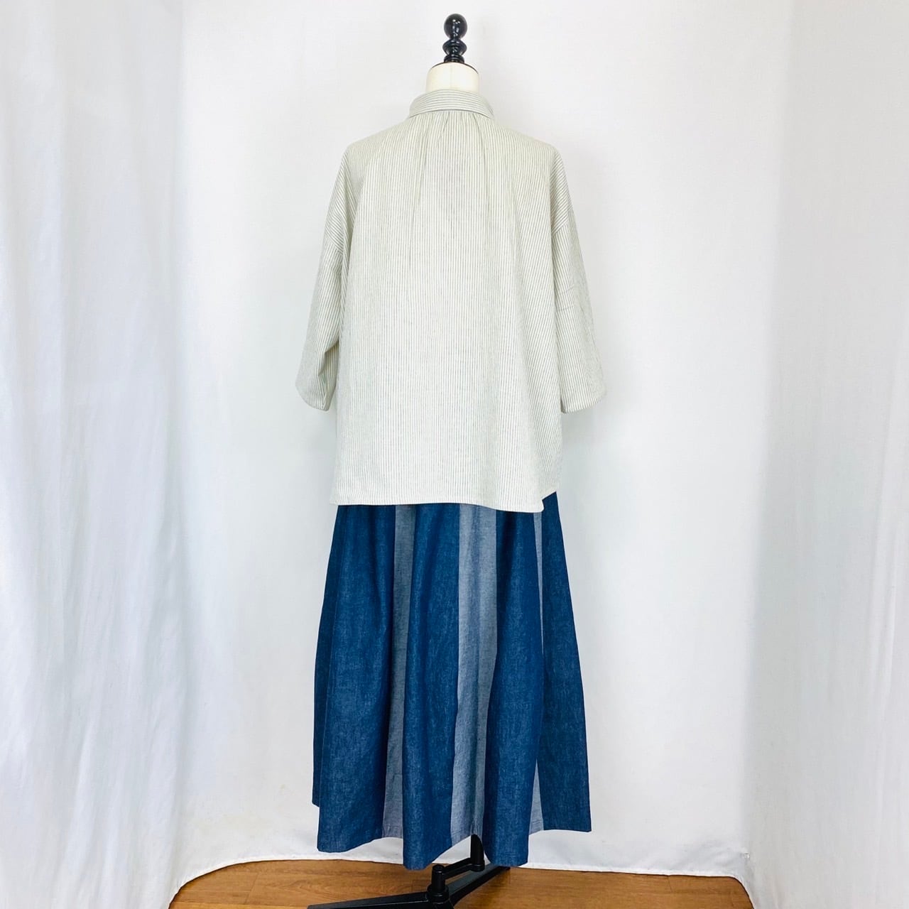 SU19108　丸衿ふんわりブラウス　2カラー　綿麻先染ストライプ