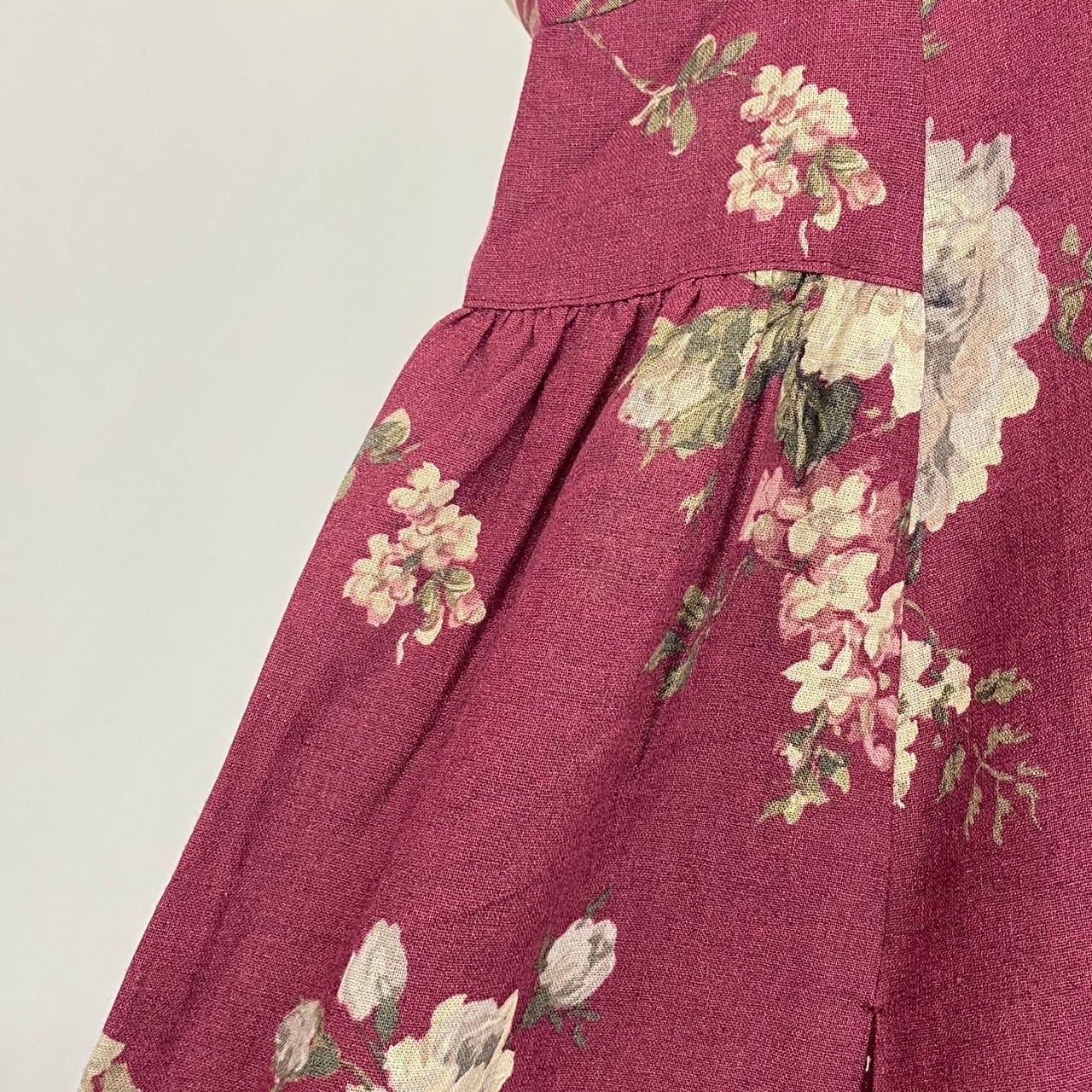 242014  サイドギャザーワンピース　2カラー　コットンリネン花柄