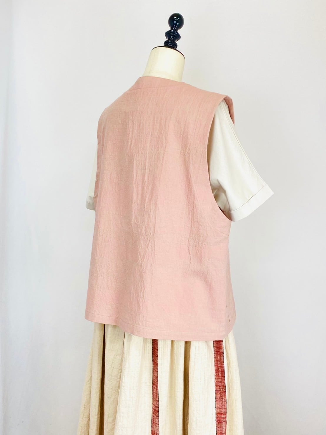 254021   ポケット付きベスト　3カラー　遠州織物　うすで逆スラブ