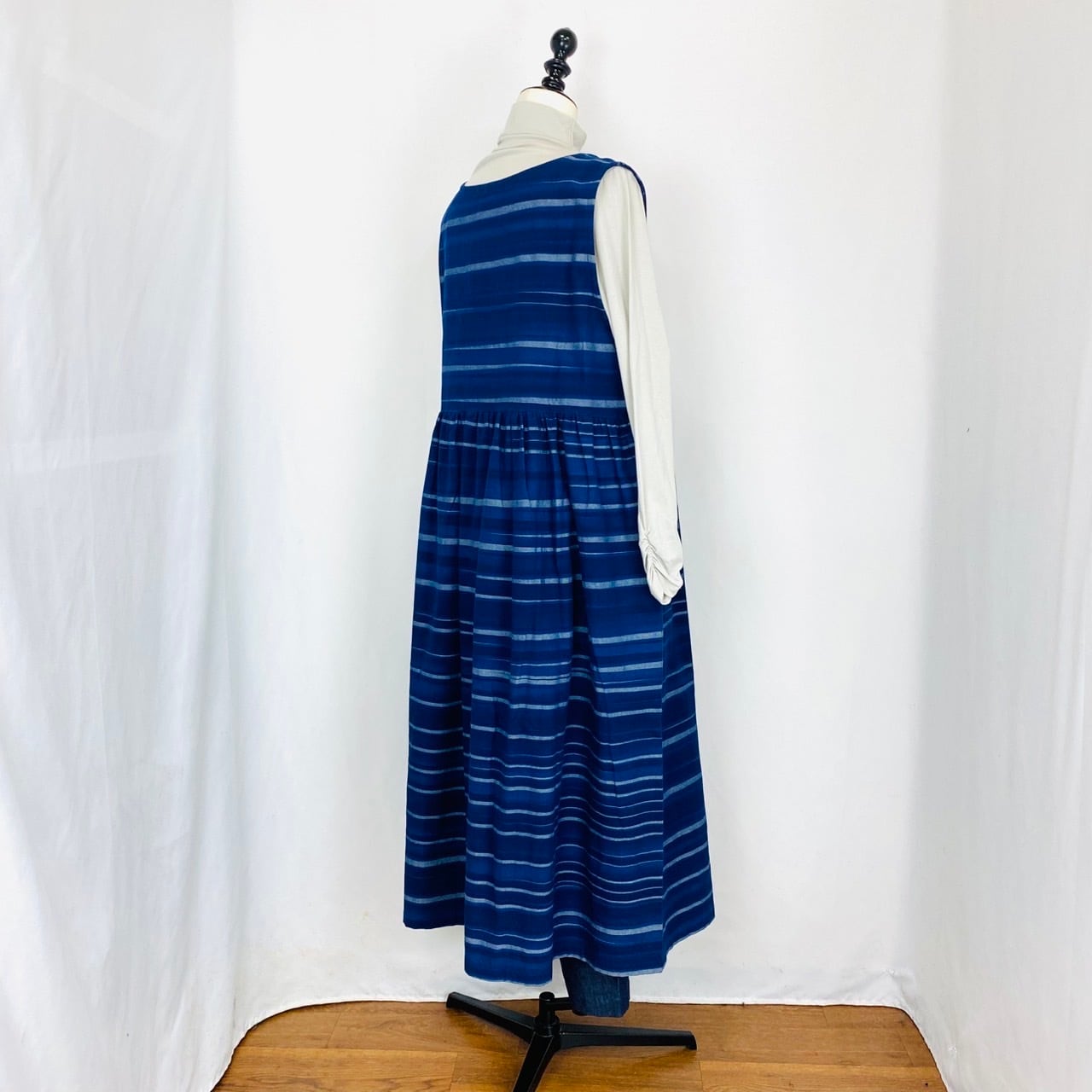 246016   ウエストギャザージャンパースカート　遠州藍染め織　よこ絣