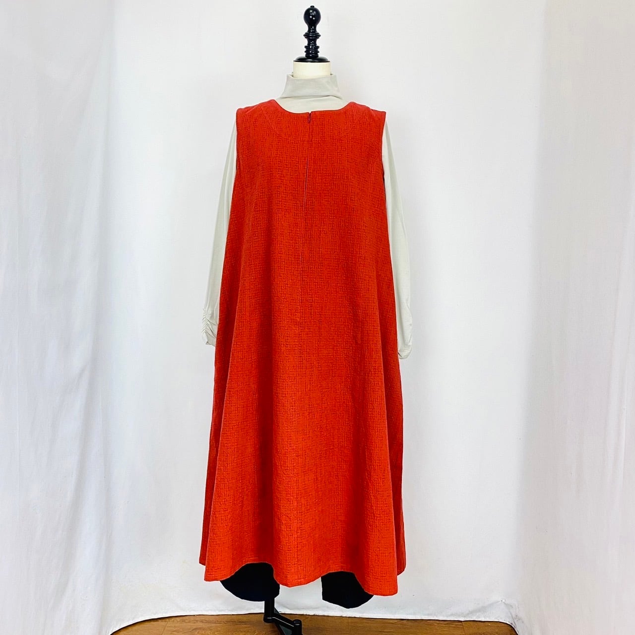 252041　前ファスナーのノースリーブワンピース　2カラー　遠州織物　たてよこ絣