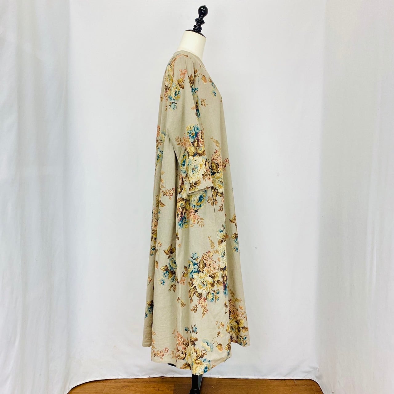 242014  サイドギャザーワンピース　2カラー　コットンリネン花柄