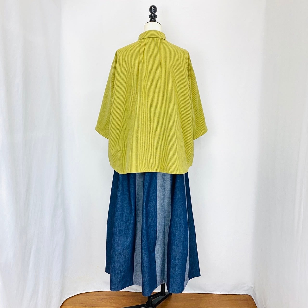 SU19108　丸衿ふんわりブラウス　2カラー　綿麻先染ストライプ