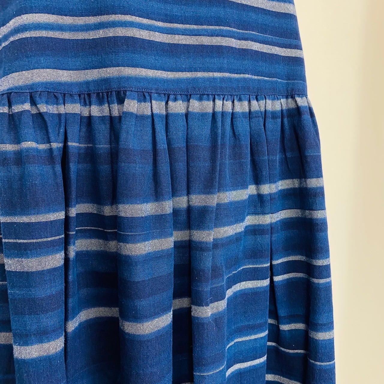 246016   ウエストギャザージャンパースカート　遠州藍染め織　よこ絣