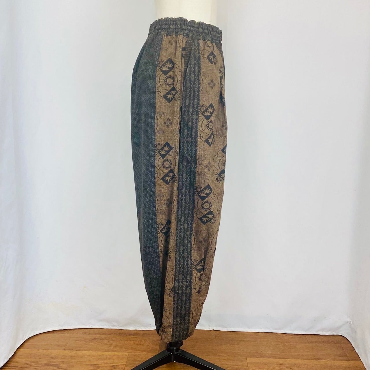 225043   ゆったりタックパンツ　4カラー　安曇野染絣　大島紬柄