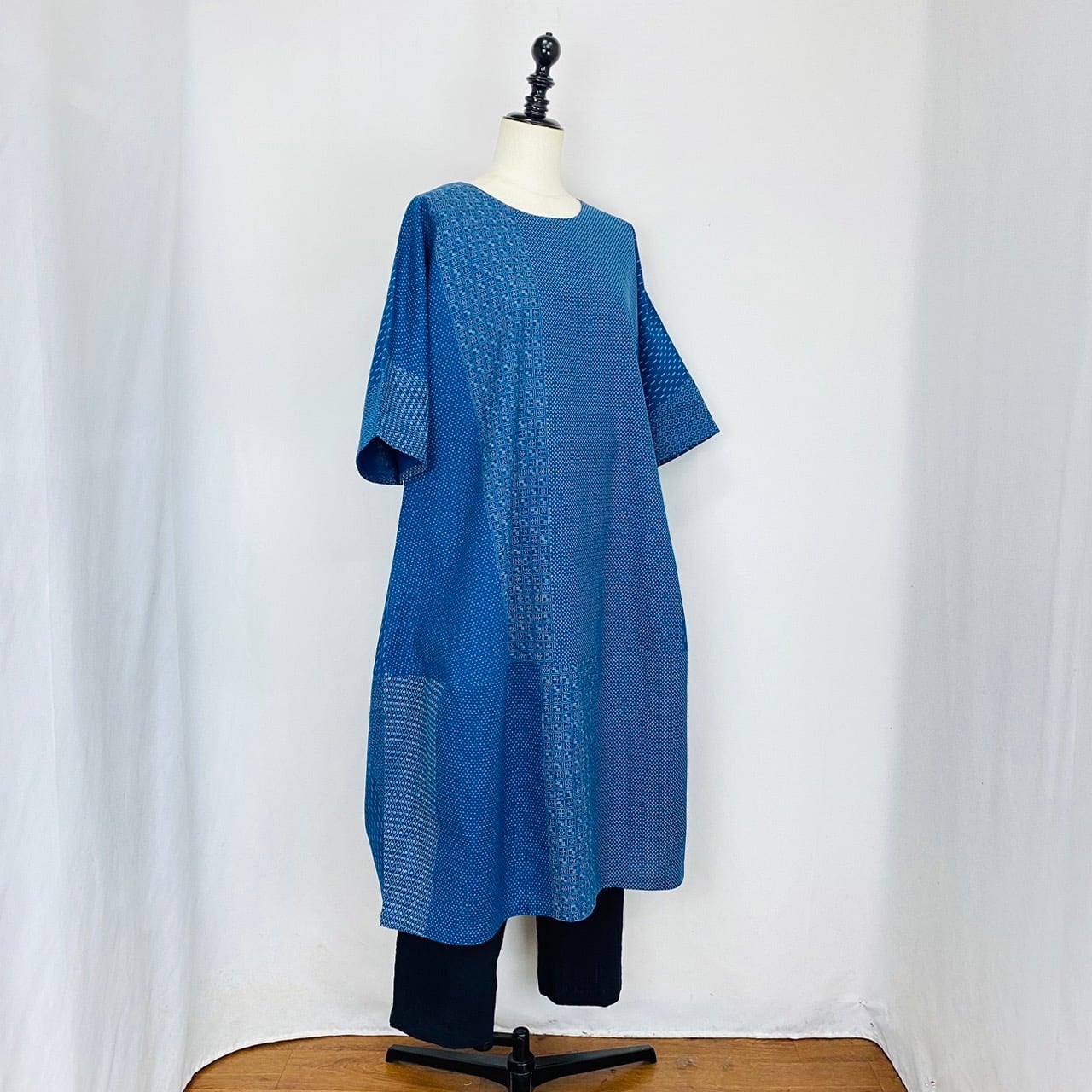 2320133   切替えビッグワンピース　2カラー　安曇野染め　絣ボーダー