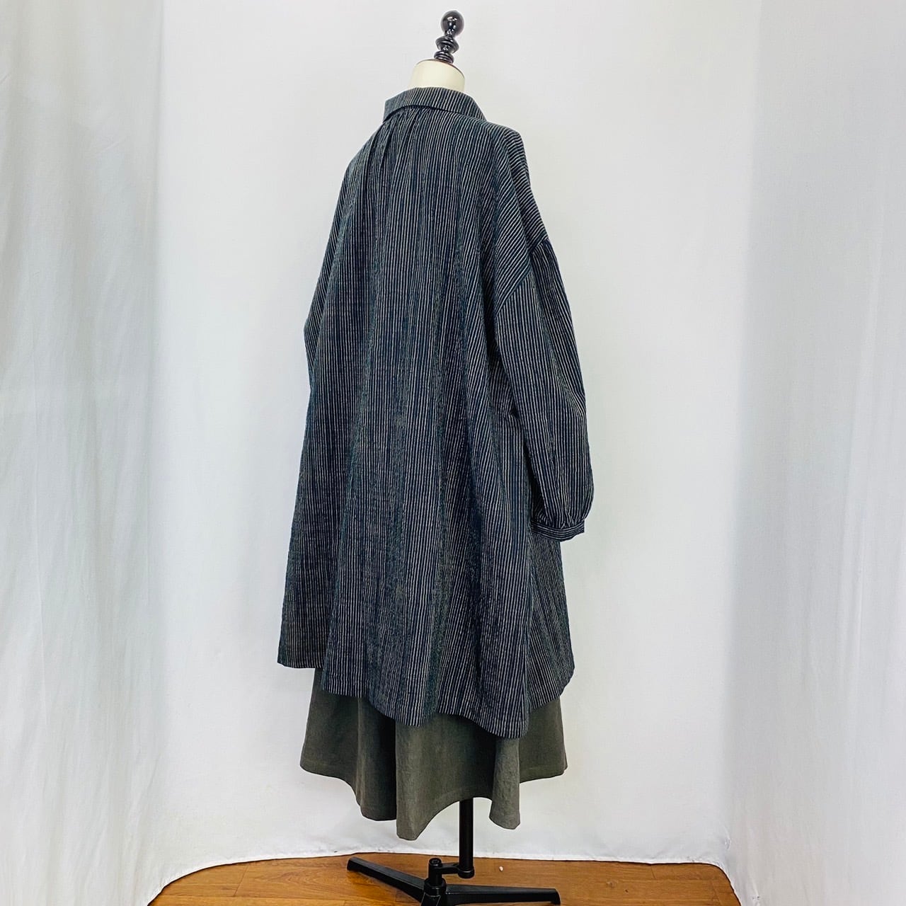 232062　前立て開きビッグシャツワンピース　遠州織り　逆スラブ