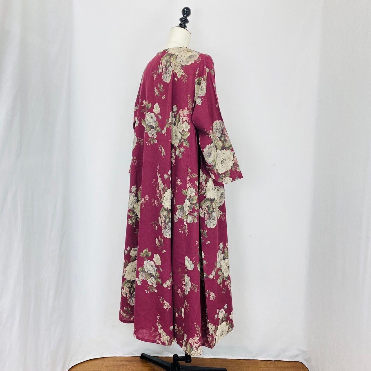 242014  サイドギャザーワンピース　2カラー　コットンリネン花柄