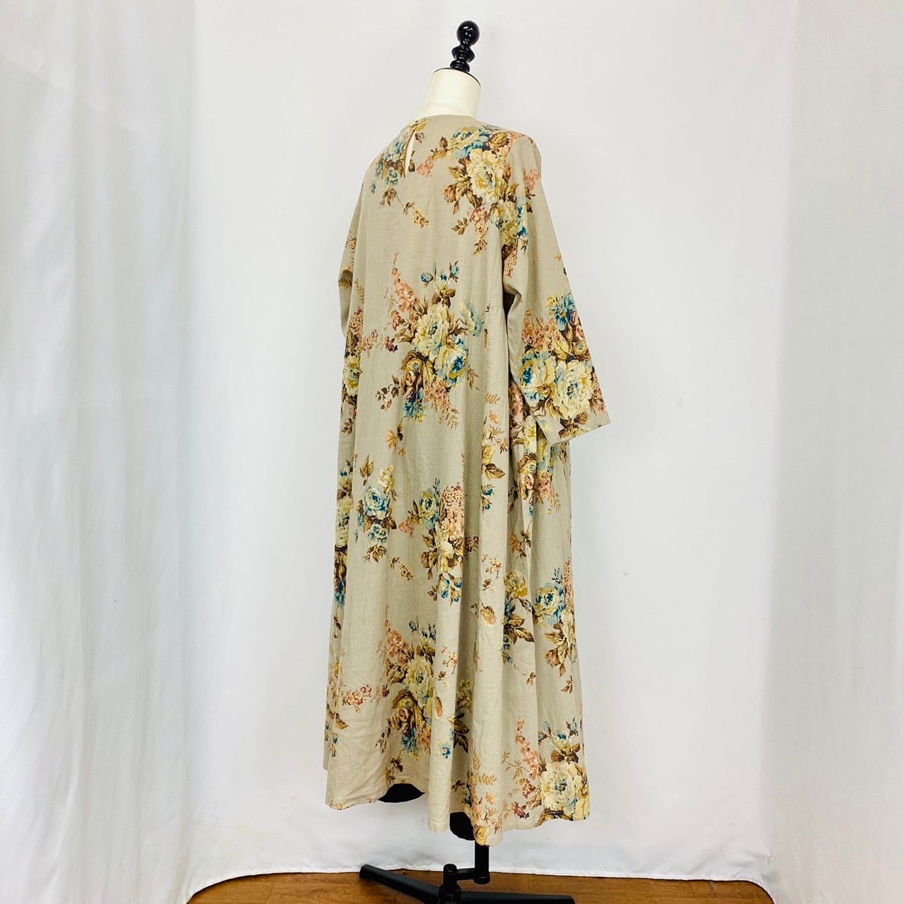 242014  サイドギャザーワンピース　2カラー　コットンリネン花柄