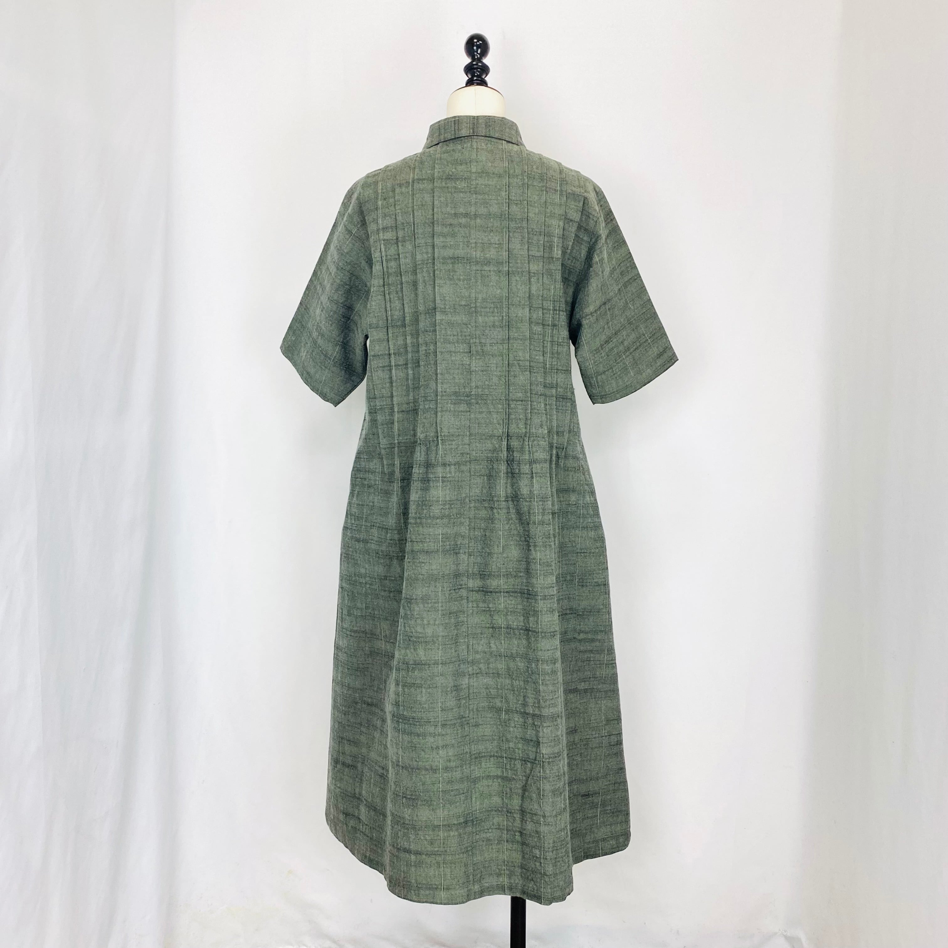 252071   ピンタックのワンピース　半袖　3カラー　遠州織物　厚手ストライプ