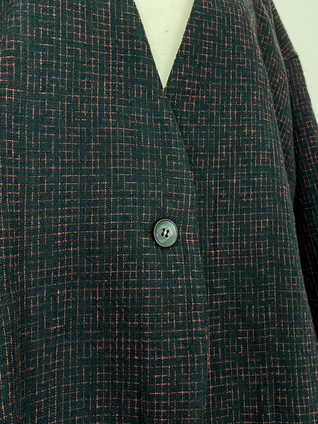 251021-6　ノーカラーショートジャケット　遠州織物　たてよこ絣