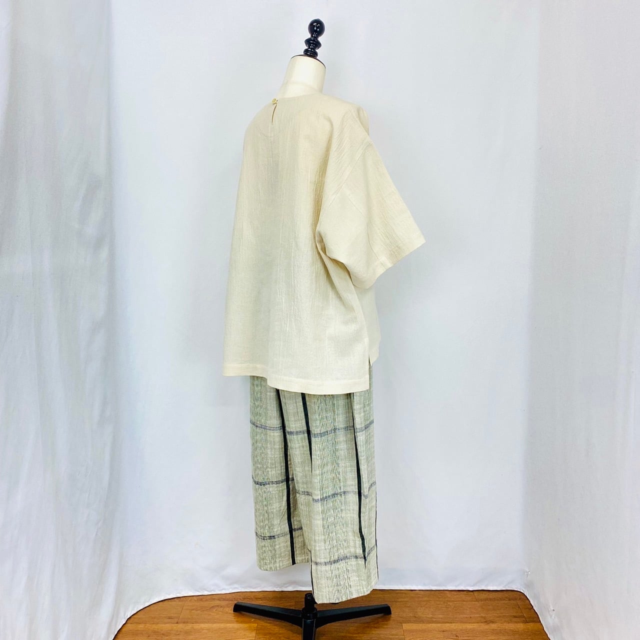 243011   シンプルトップス　2カラー　遠州織り　綿シルク楊柳