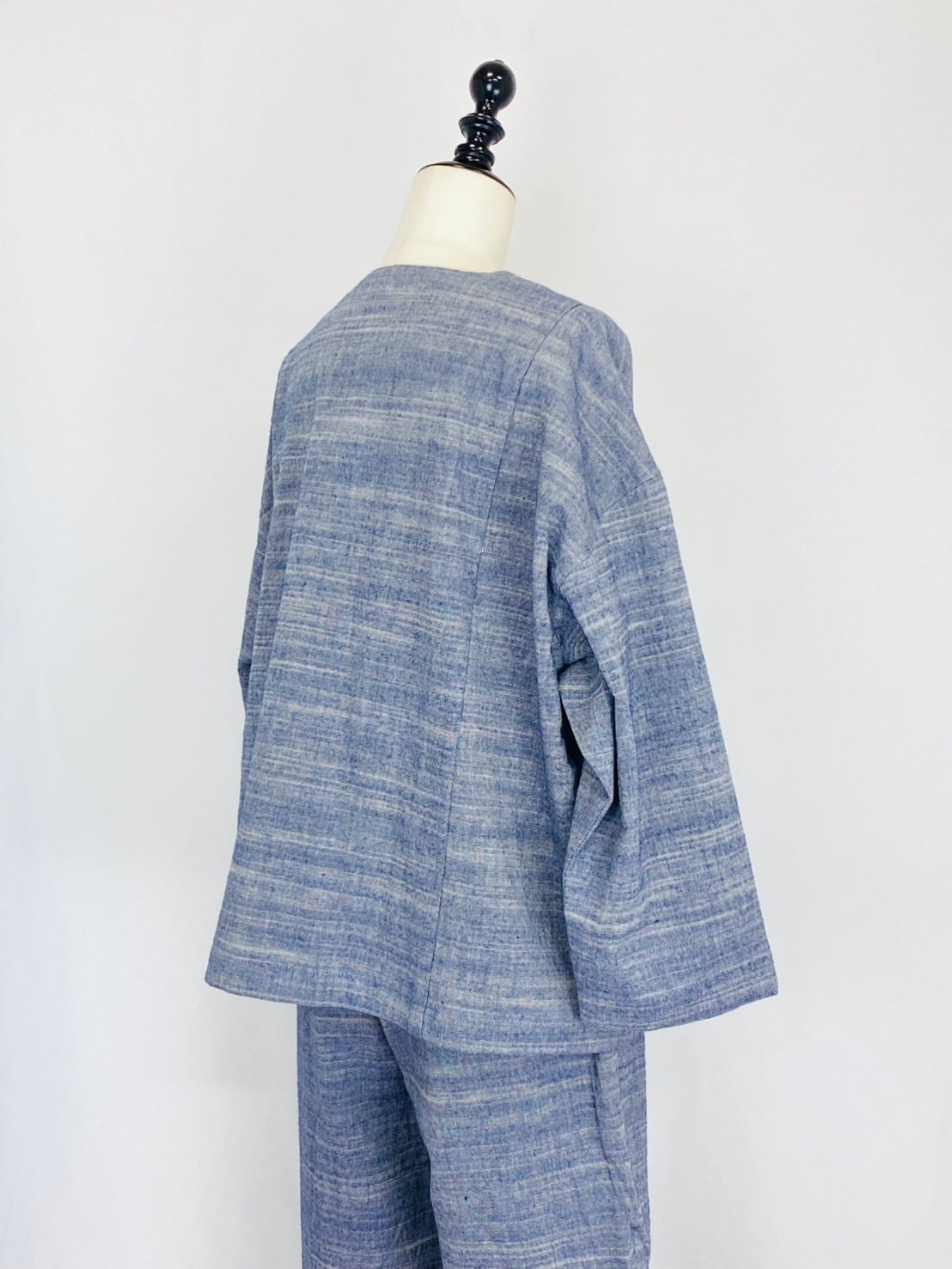 251021　ノーカラーショートジャケット　3カラー　遠州織物　うすでシャンブレー