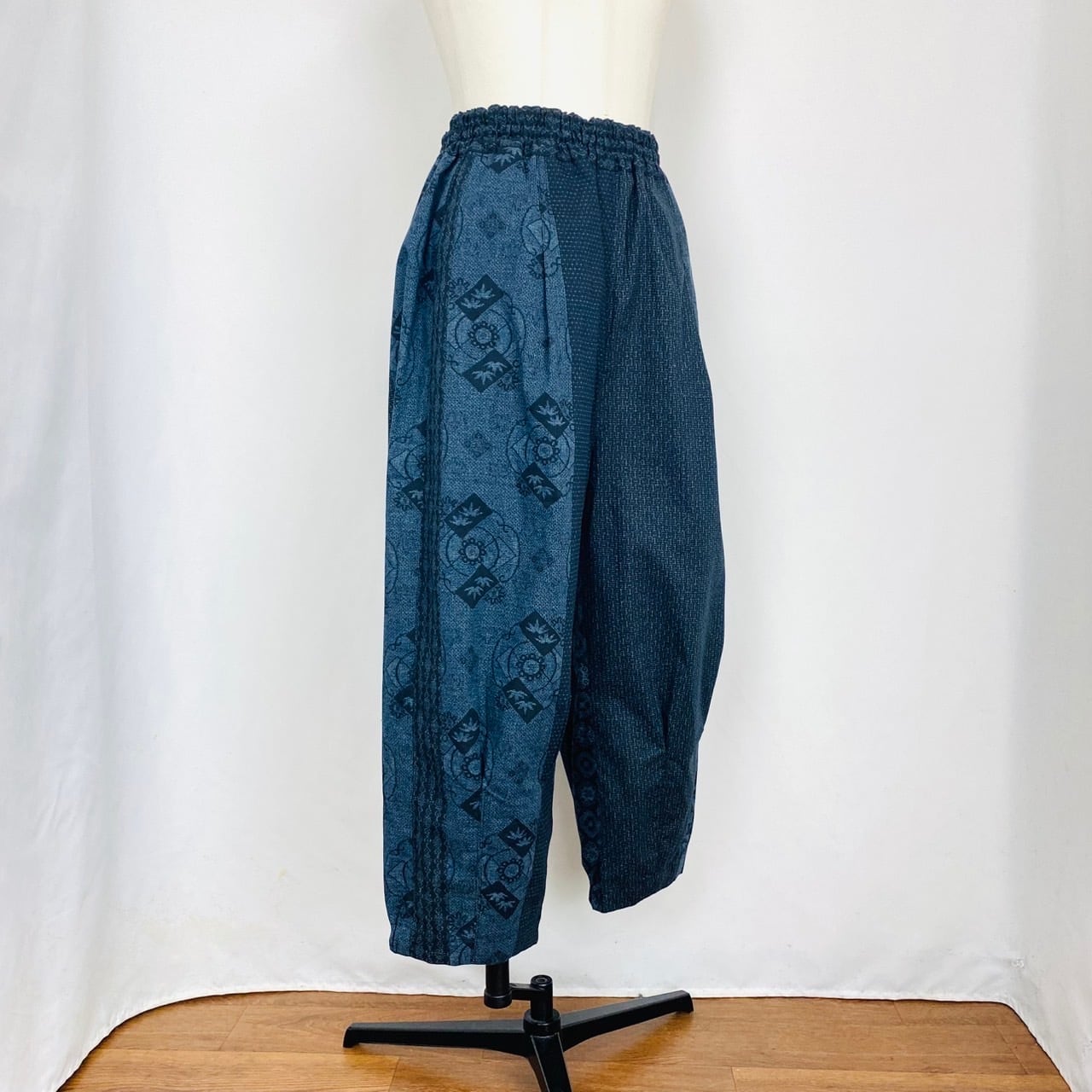 225043   ゆったりタックパンツ　4カラー　安曇野染絣　大島紬柄