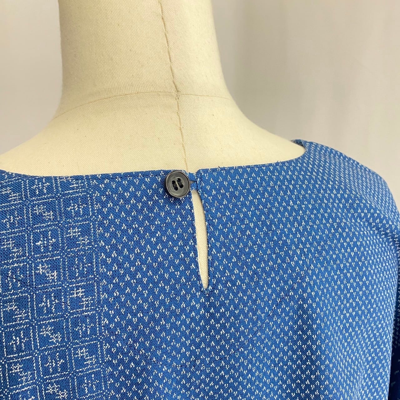 2320133   切替えビッグワンピース　2カラー　安曇野染め　絣ボーダー