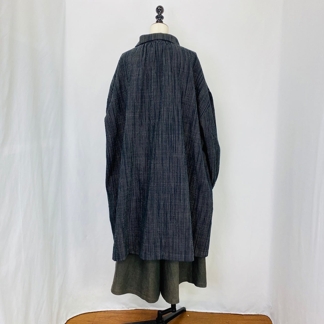 232062　前立て開きビッグシャツワンピース　遠州織り　逆スラブ