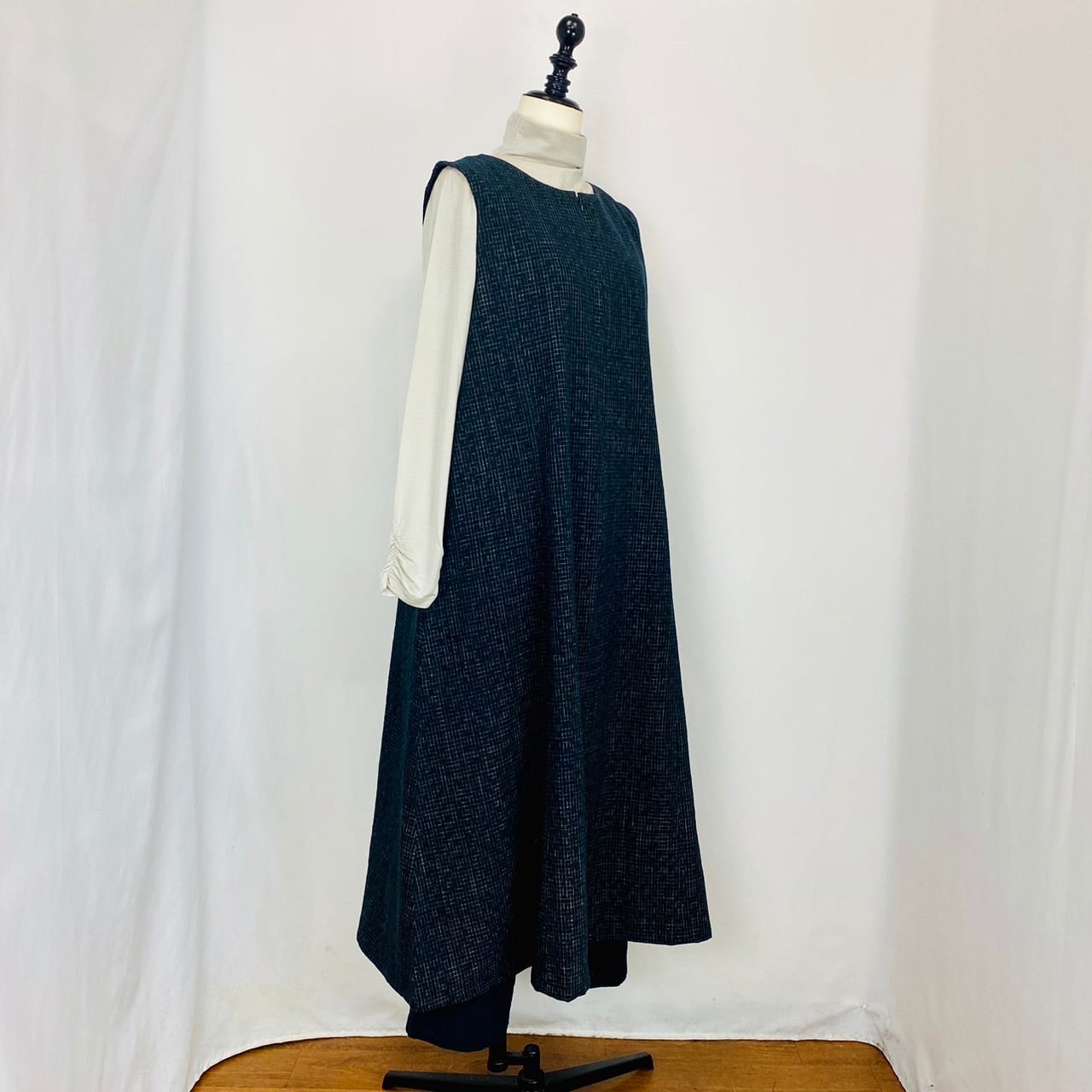 252041　前ファスナーのノースリーブワンピース　2カラー　遠州織物　たてよこ絣