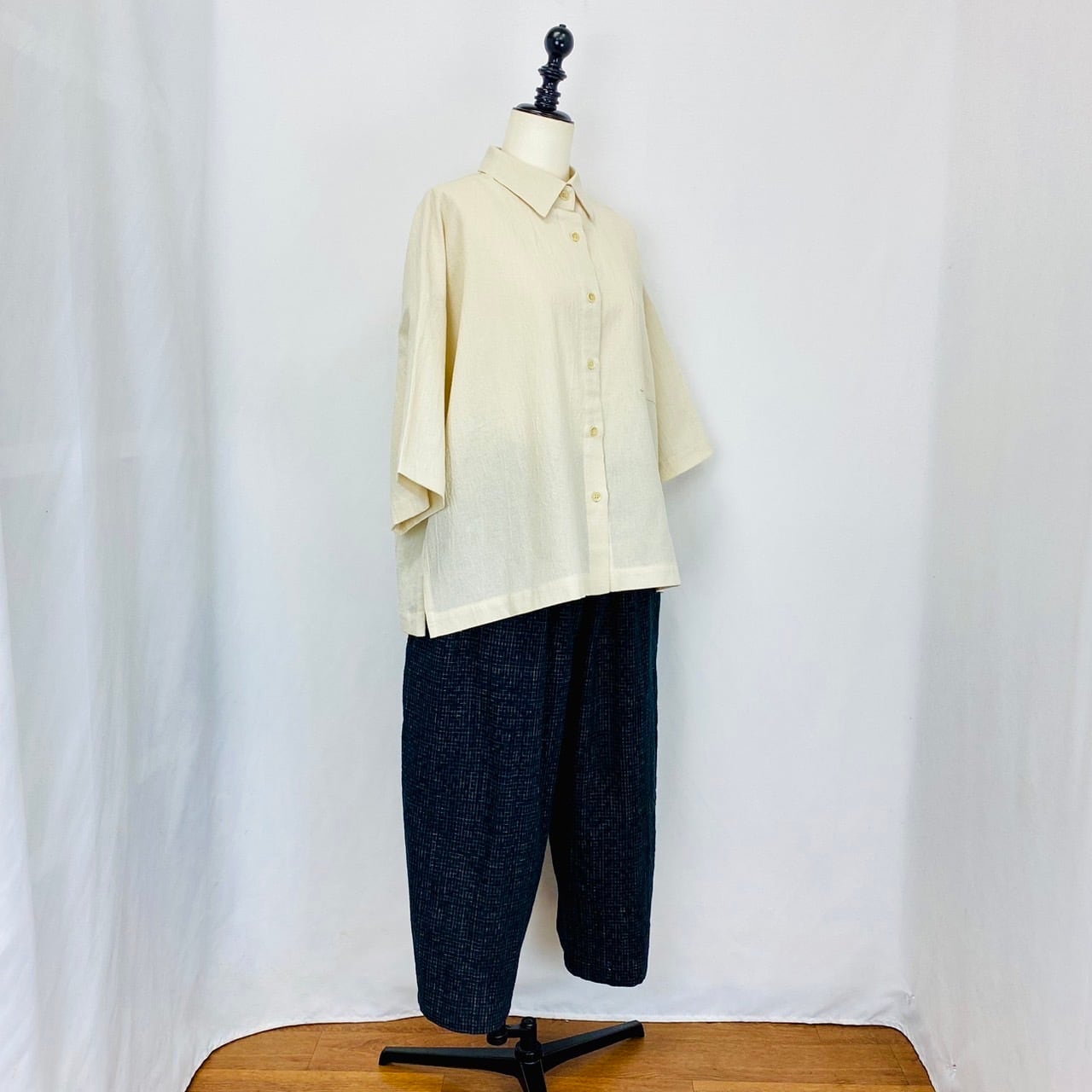 243021   ハーフスリーブシャツ　2カラー　遠州織り　綿シルク楊柳