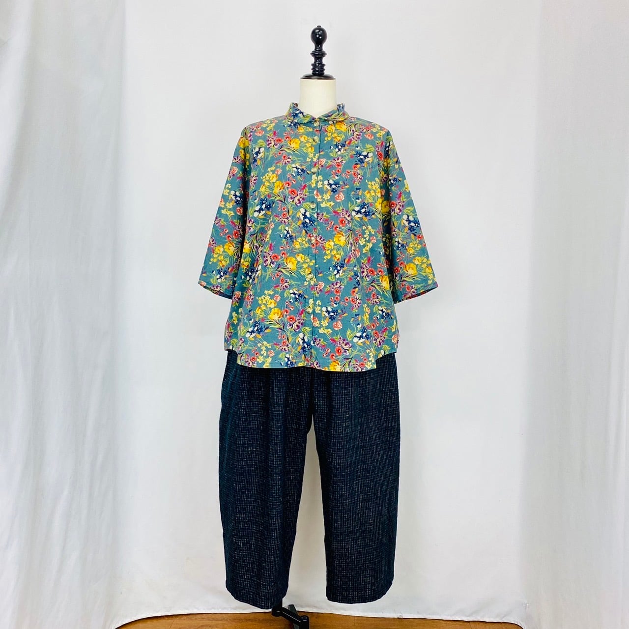 SU1910   丸襟ゆったりブラウス　3カラー　多色プリント花柄　綿麻