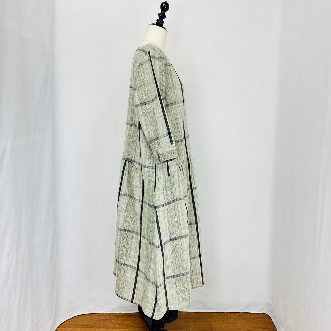 【再販】232041   ローウエスト切替ギャザーワンピース　2カラー　遠州織り　逆スラブ絣格子